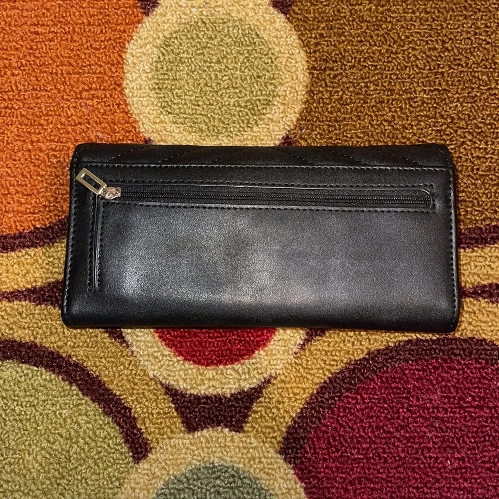Black Guess Wallet - Picture 2 of 5